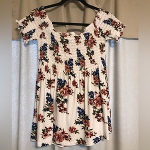 NWT Bobbie Brooks Spring Floral Top, Large